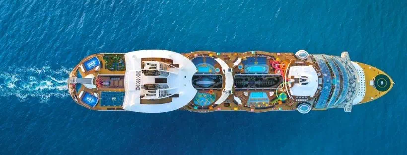 Le navire Oasis of the Seas vu du haut