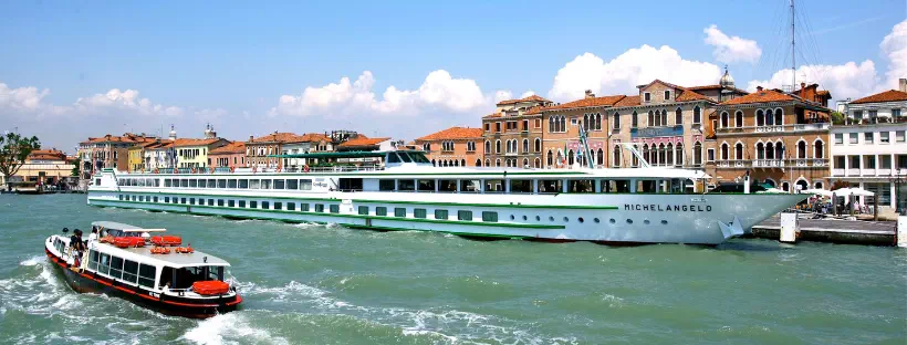 bateau de croisière à Venise