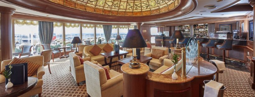 Salon intérieur d'un navire Cunard